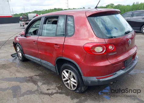 2011 Volkswagen Tiguan S из США, поврежденный, VIN WVGAV7AX8BW000446